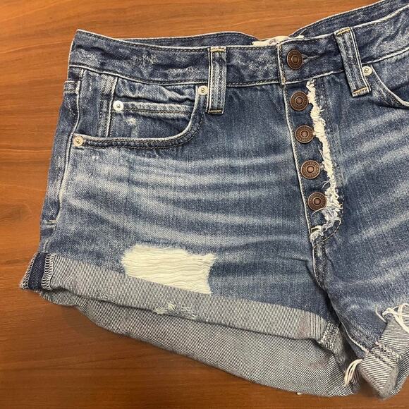 Free People “Romeo” Distressed Denim Shorts – Size 28 - Picture 3 of 8